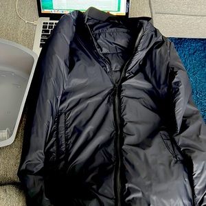Black bomber jacket - Evo XS - highly recommend!